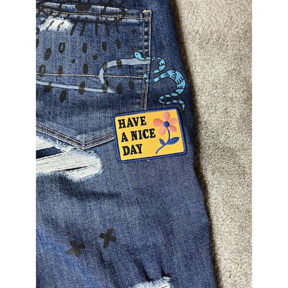 American Eagle Outf Womens Urban Skull High-Rise Skinny Jeans Sz 12 Graphic Pr - Picture 15 of 16